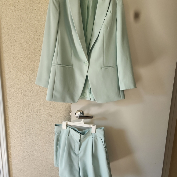 Express Other - Express Women's Mint Green Suit Set